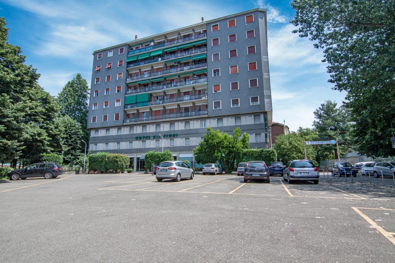 Hotel Dei Fiori Mediolan Zewnętrze zdjęcie